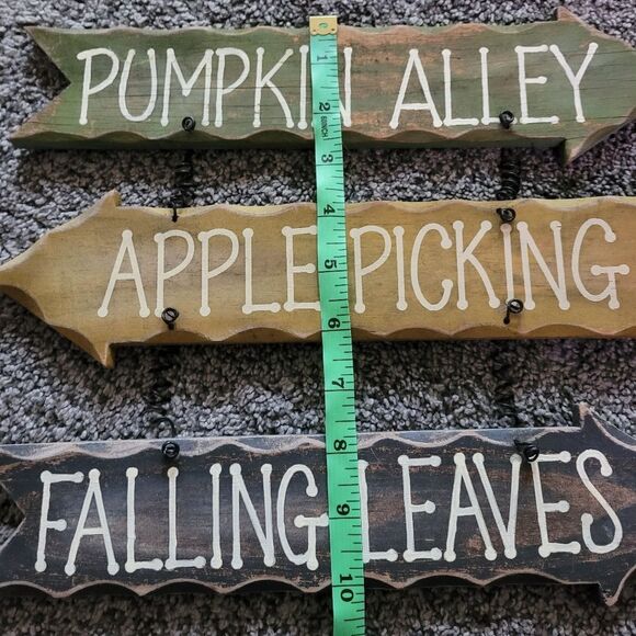 Wooden Farm Arrow Direction Says Sign - Picture 5 of 6